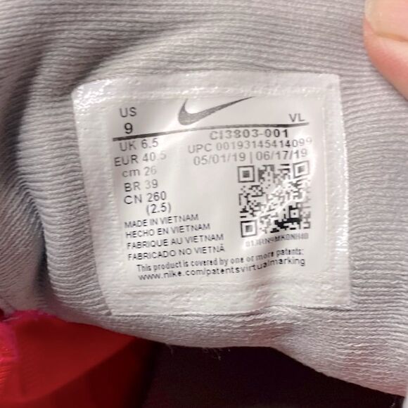 Nike Quest 2 Wm’s Sz 9 Wolf Grey Red Orbit Running Athletic Tie Up Sneakers - Picture 9 of 10